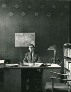 John Rowland (diplomat)