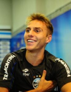 Matheus Simonete Bressaneli
