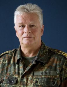 Volker Wieker