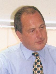 Ron Davies (Welsh politician)