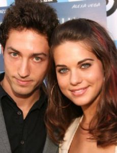 Lyndsy Fonseca and Matthew Smiley