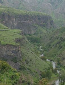 Khosrov Forest State Reserve