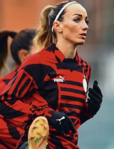 Kosovare Asllani