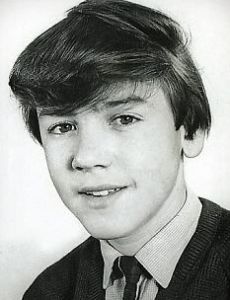 Robert Lindsey (journalist)