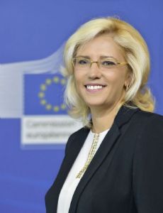 Corina Creţu