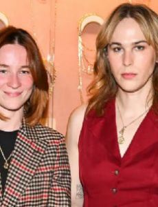Elise Williams and Tommy Dorfman