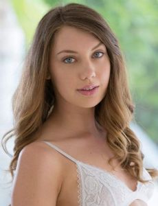 Elena Koshka