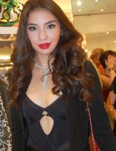 Manohara Odelia Pinot