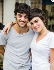 Felipe Simas and Carla Salle