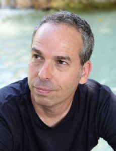 Yoav Avni