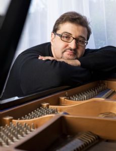 Ivo Varbanov (pianist)