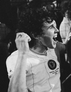 Gary Williams (footballer born 1960)