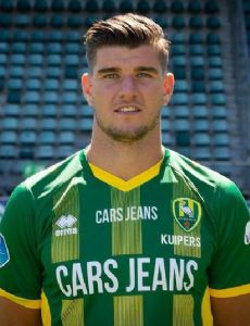 Nick Kuipers (footballer born 1992)