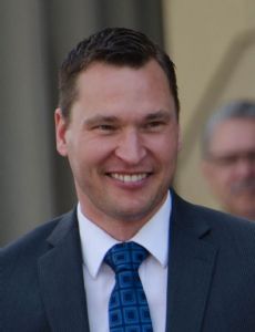 Deron Bilous