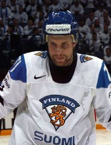 Leo Komarov