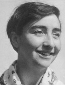Yvonne Kapp