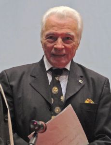 Alberto Testa (dancer)