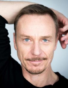 Ben Daniels