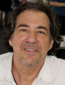 Dagoberto Gilb