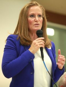 Christine Jones (businesswoman)