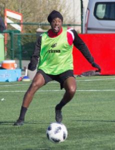 Yannis Mbombo
