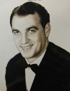 Mitchell Ayres