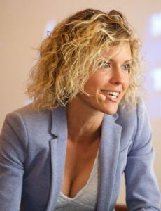 Annika Zimmermann