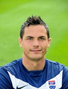 Gary Miller (footballer)