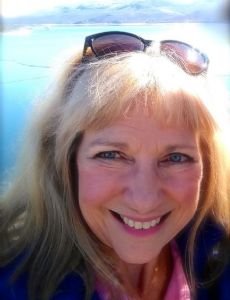 Laurie Winn Carlson