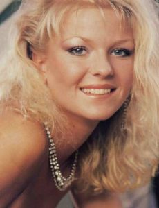 Mette Poulsen (Adult model)