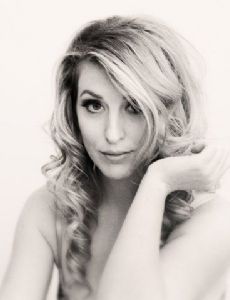 Sarah Collyer (Singer)