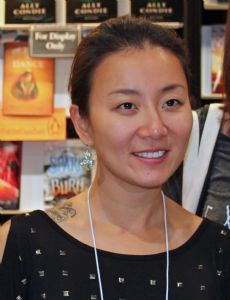 Marie Lu