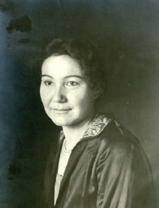 Lucy Tayiah Eads