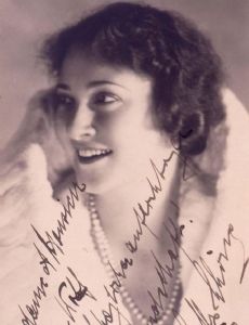 Lotte Schöne