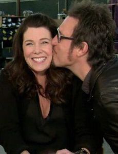Lauren Graham and John Corbett