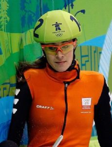 Liesbeth Mau Asam