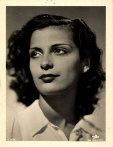 Margit Debar