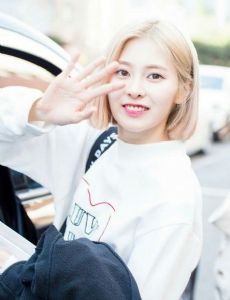 Yebin (singer)