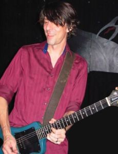 Mike Cooley (musician)