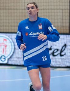 Myrthe Schoenaker
