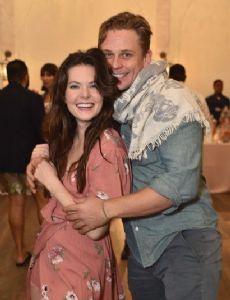 Billy Magnussen and Meghann Fahy