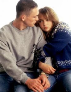 Rachael Leigh Cook and Jonathan Tucker