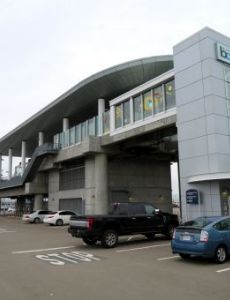 Oakland International Airport station