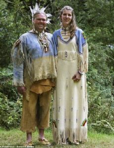Shaun Ellis (wolf researcher) and Isla Ellis