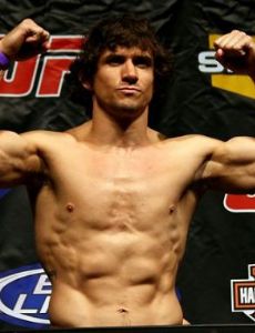 Aaron Simpson (fighter)