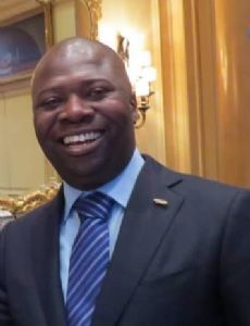 Lucien Ebata