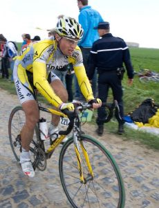Mikhail Ignatiev (cyclist)