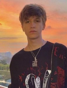 Mikhail Smirnov (singer)