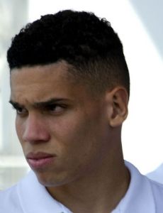 Paulinho (footballer, born 2000)