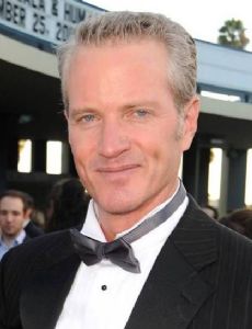 Dan Mathews